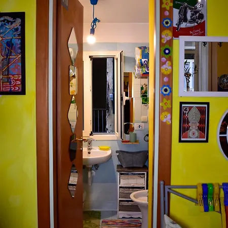 Bed-letto-cama In Shared Condivisa Bed and breakfast