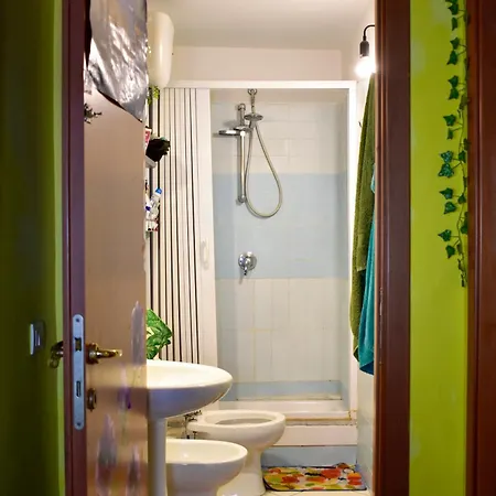 Bed-letto-cama In Shared Condivisa